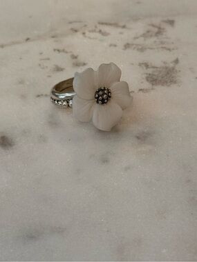 Stephen Dweck Sterling Silver Carved mother of pearl Flower Ring